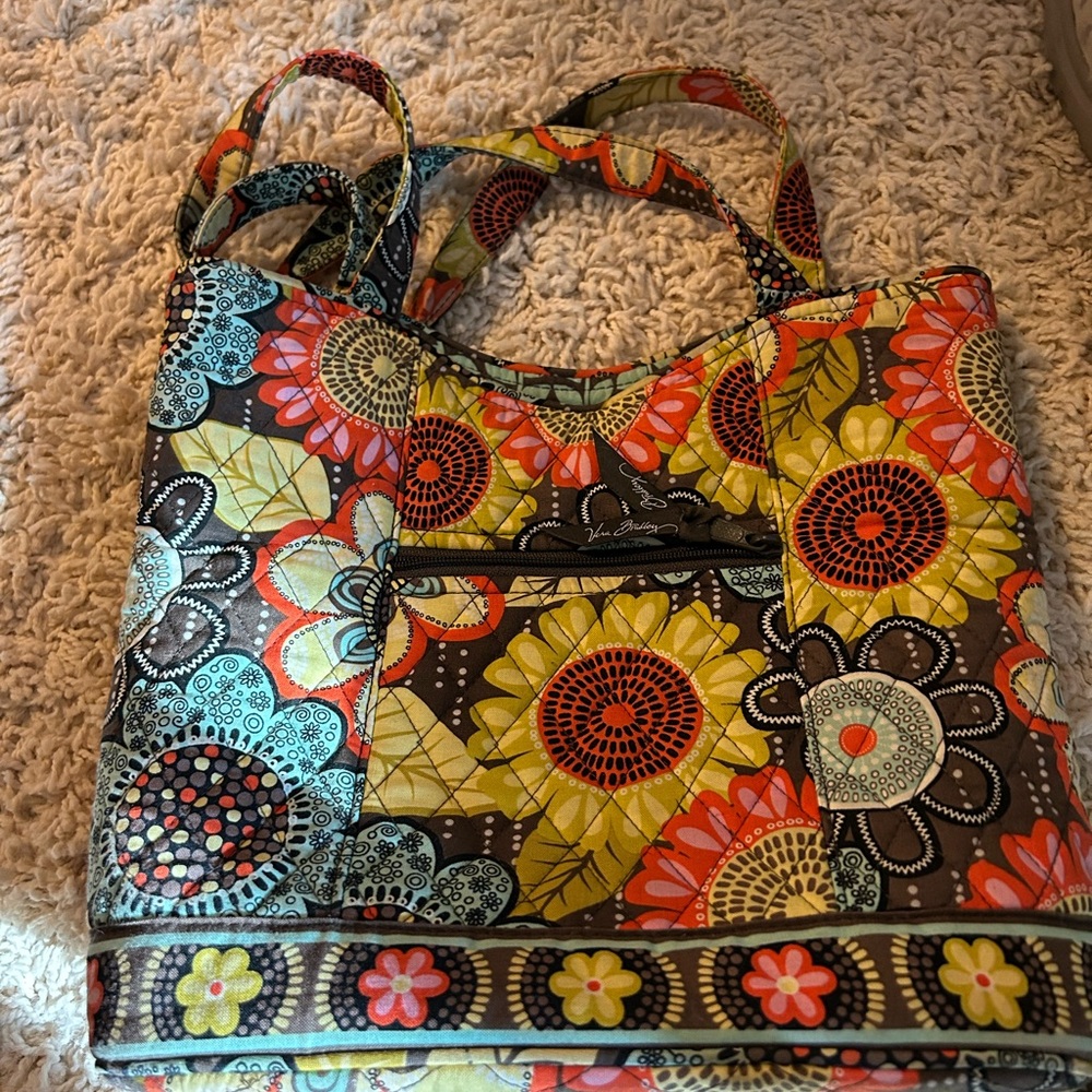 Cute Vera Bradley Purse, multi summer colors